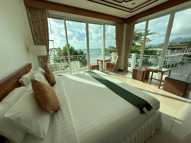 غرفة ديلوكس ركنية بإطلالة على البحر، MAM KAI BAE BEACH RESORT 1/1