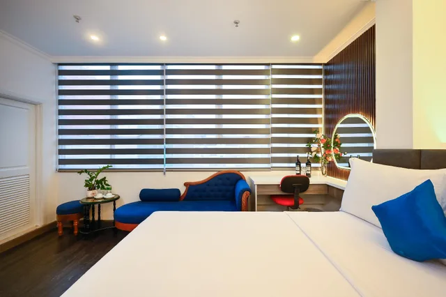 غرفة عائلية بإطلالة على المدينة، Ruby Saigon Hotel and Suite Ben Thanh 2/2