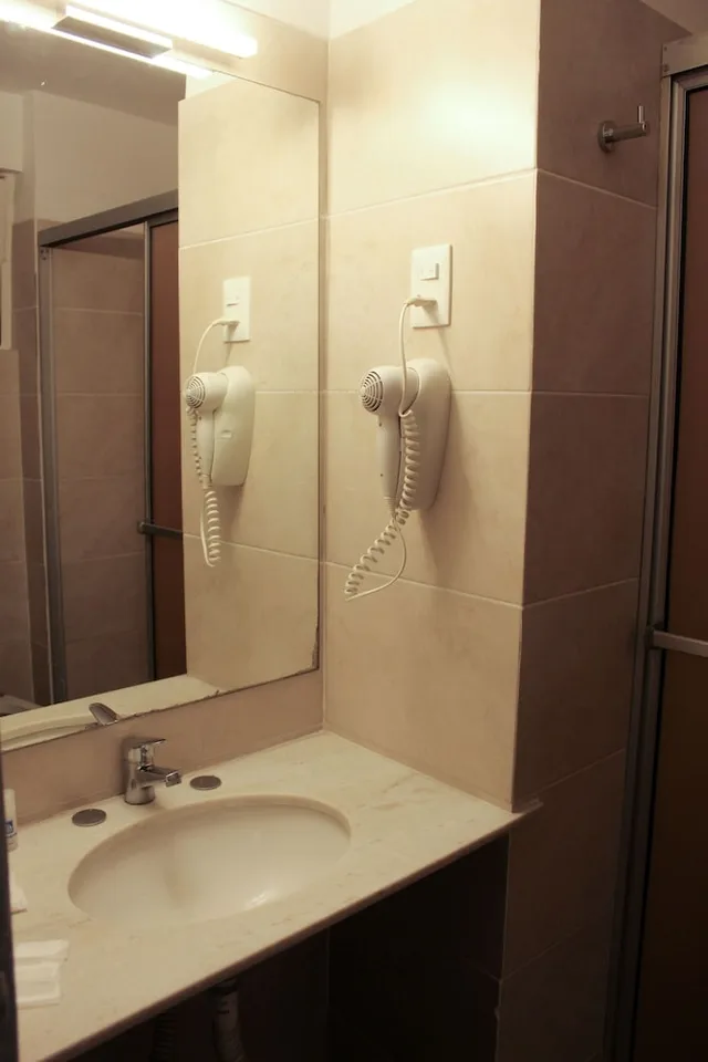 غرفة كلاسيكية ثلاثية بسرير كوين وسرير فردي، Hotel Balfer 3/3