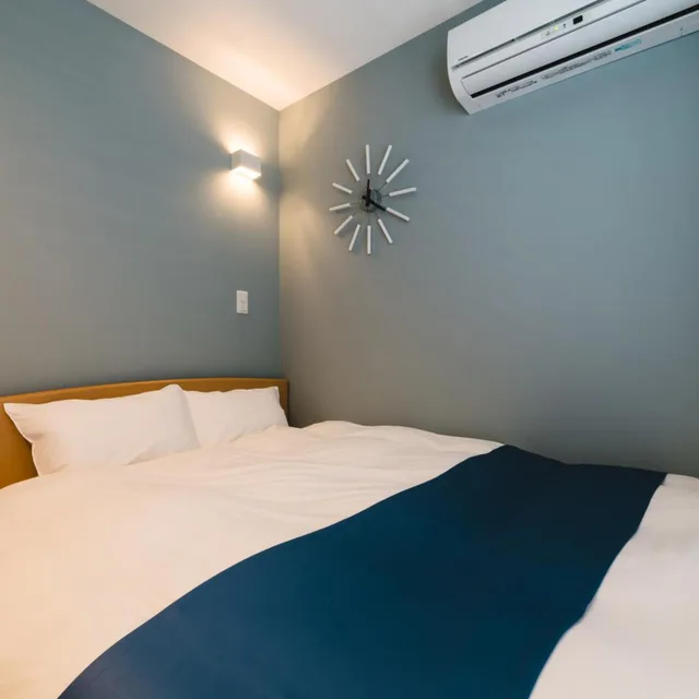 جناح عائلي، Trip Base Hakataekimae 3/10