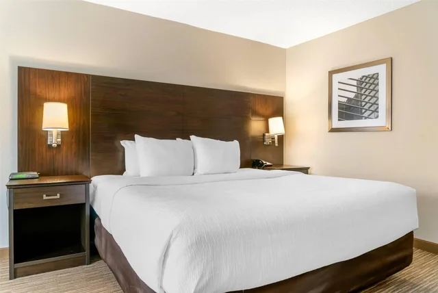 غرفة بسرير كينج، Quality Inn & Suites Monroe 3/4