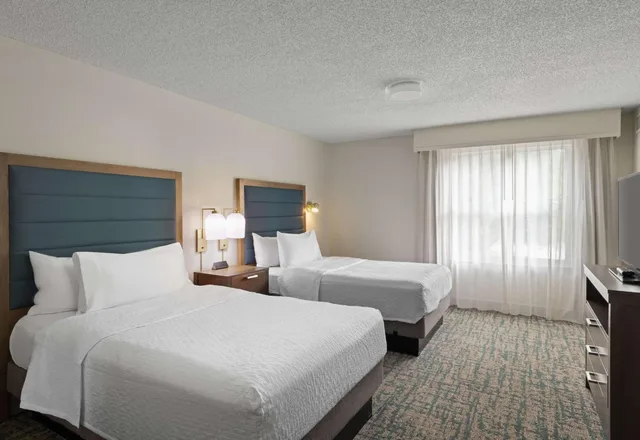 جناح بسريرين كوين بغرفة نوم واحدة مع أريكة، Homewood Suites by Hilton Lake Mary Orlando North 4/10
