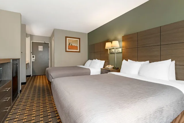 Room, 2 Queen Beds, Pool Side, Quality Inn Mauston I-90 2/10