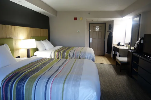 غرفة بسريرين كوين، Country Inn & Suites by Radisson, Pigeon Forge South, TN 1/3