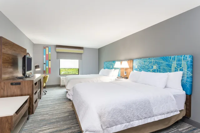 غرفة بسريرين كوين لذوي الإعاقة، Hampton Inn Auburn 2/3