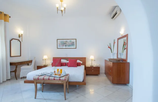 غرفة سوبيريور بسرير كوين بإطلالة على البحر مع أريكة، Mykonos Adonis Hotel 1/9