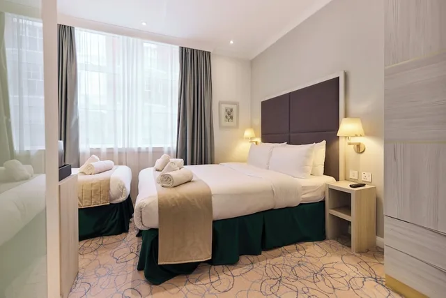 غرفة عائلية بسرير مزدوج وسرير فردي، Blandford Hotel 2/6