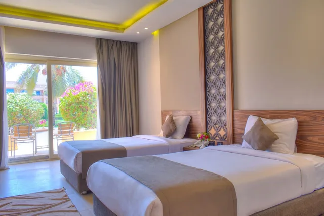 غرفة سوبيريور بسرير كينج بإطلالة على الحديقة مع أريكة، Jasmine Palace Resort and Spa 3/10