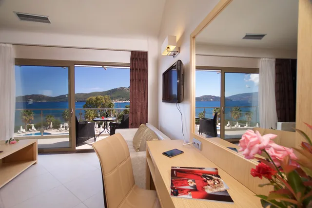 غرفة ديلوكس بإطلالة على البحر، Ionian Emerald Resort 9/9