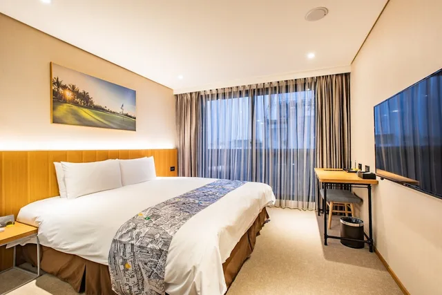 غرفة كلاسيكية بسرير مزدوج بشرفة، Mega Hotel Chiayi (ex. Hotel Discover) 1/1
