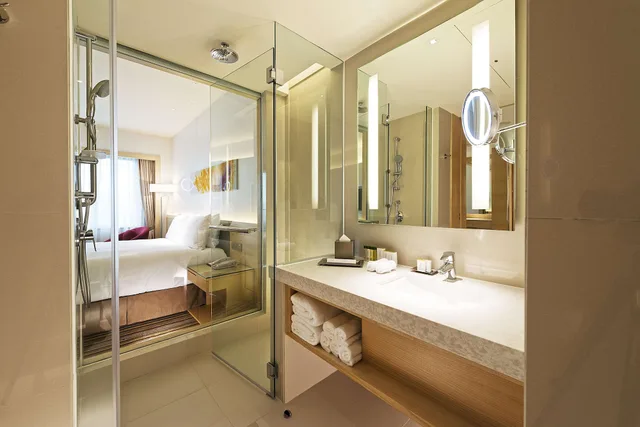 جناح تنفيذي بسرير كينج مع دخول الصالة، Doubletree By Hilton Johor Bahru Hotel 10/11