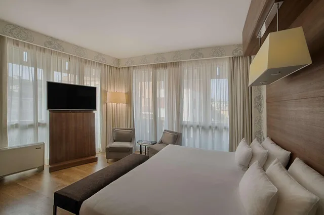 جناح جونيور مع سرير إضافي، Tivoli Milano President 2/6