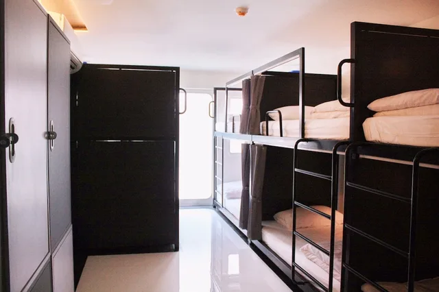 سكن مشترك مختلط بثمانية أسرّة بحمام مشترك، Bearpacker Patong Hostel 1/2