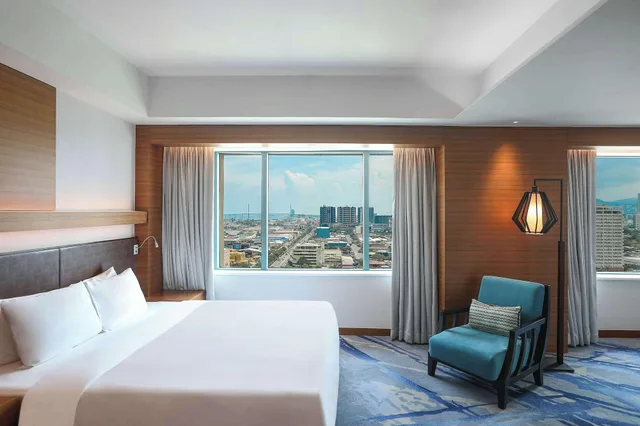 جناح جونيور مع دخول صالة النادي، Radisson Blu Hotel Cebu 1/5