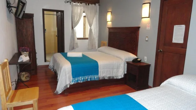 Room, Quadruple, Hotel Na'lum 9/10
