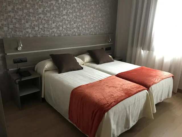 غرفة بسريرين منفصلين، Hotel Mercedes 2/10