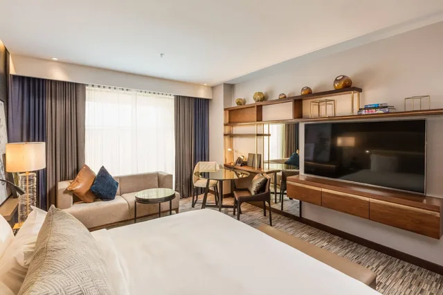 غرفة ديلوكس بسرير كينج، JW Marriott Hotel Monterrey Valle 3/6