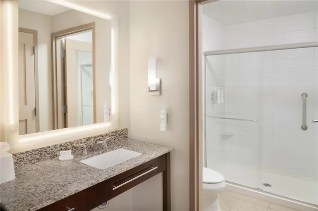 جناح بسرير كينج وسريرين كوين بإطلالة على المدينة بغرفتي نوم، Homewood Suites by Hilton Grand Rapids Downtown 4/9