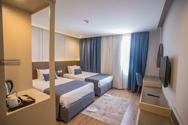 Master, Suite, Twin Beds, King Bed, Sea View, Sofa، V Grand Beach Resort - Sahl Hasheesh 1/4