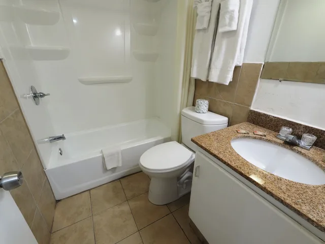 غرفة قياسية بسريرين مزدوجين، White Marlin Inn 6/6