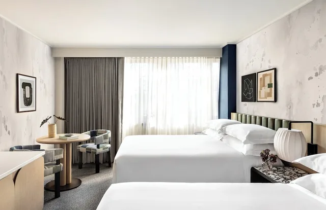 Essential, King Bed, Accessible، Hotel Kimpton Hotel Theta 5/5