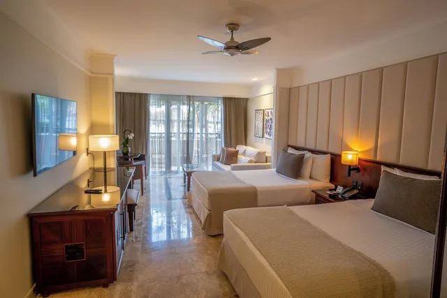Select, Junior Suite, Family, Single, King Bed, Garden or Pool View, The Signature Level at Grand Palladium Imbassaí Resort & Spa 5/6