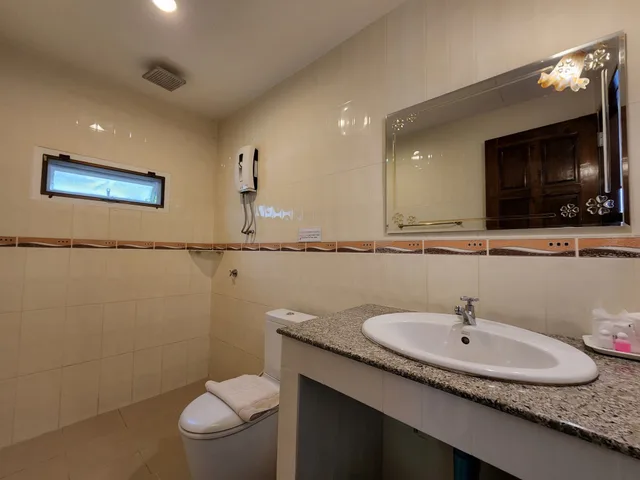 غرفة بسريرين منفصلين بشرفة بغرفة نوم واحدة، La-or Resort 3/3