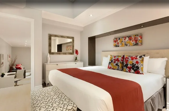 جناح كلاسيكي بسرير كينج، Travelodge by Wyndham Hotel & Convention Centre Quebec City 2/7