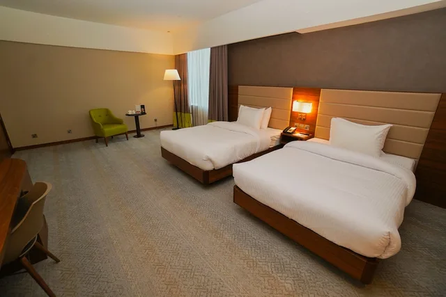 غرفة تنفيذية بسريرين مزدوجين، The Grand Lux Hotel 2/3
