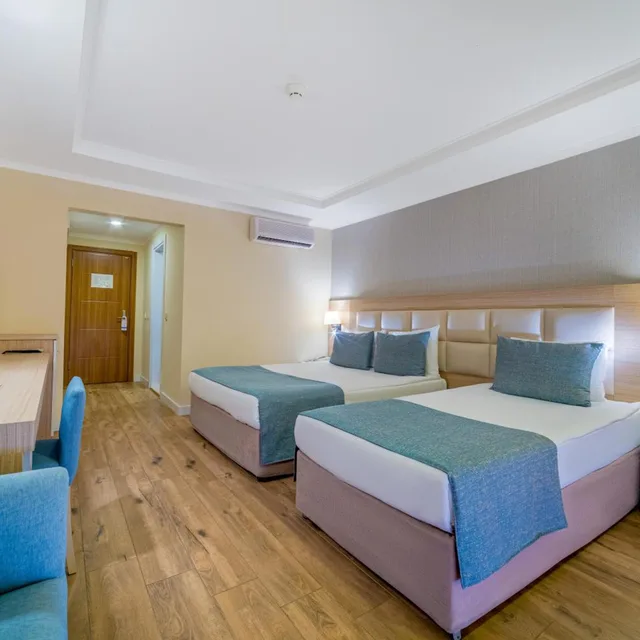 غرفة قياسية بسرير مزدوج أو سريرين منفصلين، Justiniano Park Conti 4/8