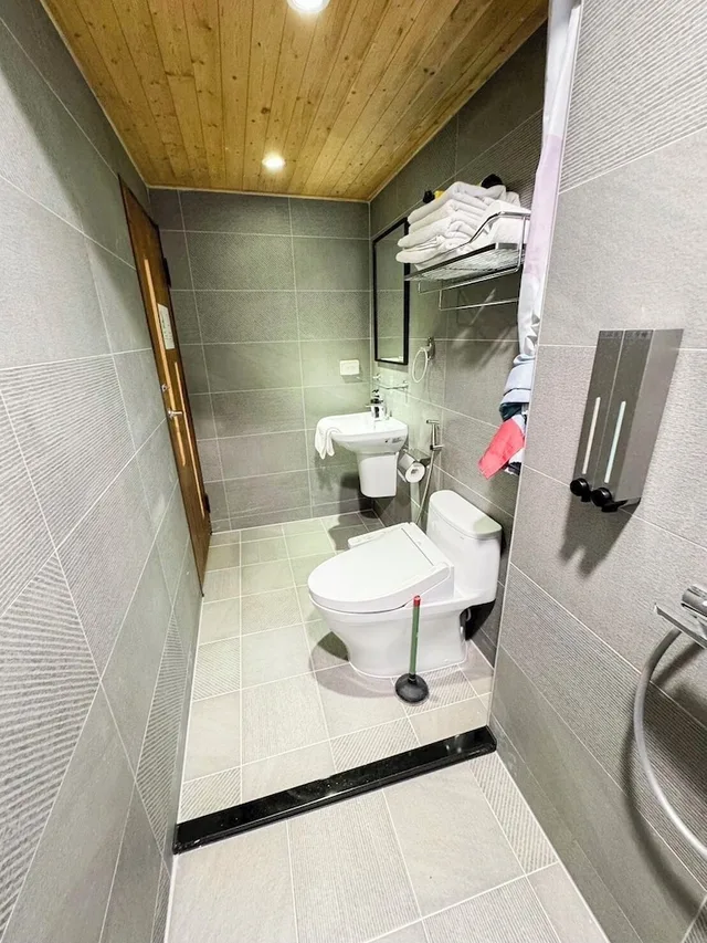 غرفة رباعية بسريرين مزدوجين، Slow Pace Tainan Hostel 3/3