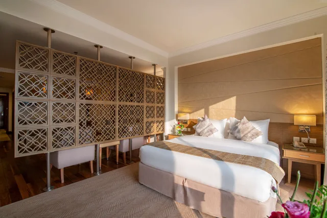 غرفة سوبيريور بسرير كينج بإطلالة على المدينة بمطبخ، فندق جولدن توليب الدمام الكورنيش(Golden Tulip Dammam Corniche Hotel) 6/9