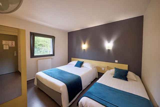 غرفة ثلاثية بسرير مزدوج وسرير فردي، Hotel Eco - A75 2/5