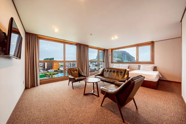 غرفة سوبيريور صغيرة بسرير كوين وسرير فردي، Sunrise Hotel Sungsan 9/10