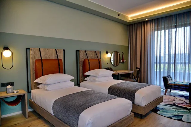 استوديو بسريرين منفصلين، Courtyard Hotel Waterfall City 2/4