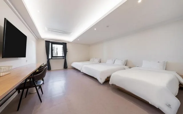 غرفة عائلية ثلاثية بسريرين كينج، Star Hotel 1/2