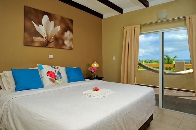 استوديو بشرفة، Eden Beach Resort 1/4