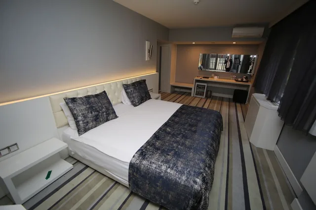 غرفة ديلوكس بسرير كوين، Grand Nora Hotel 1/5