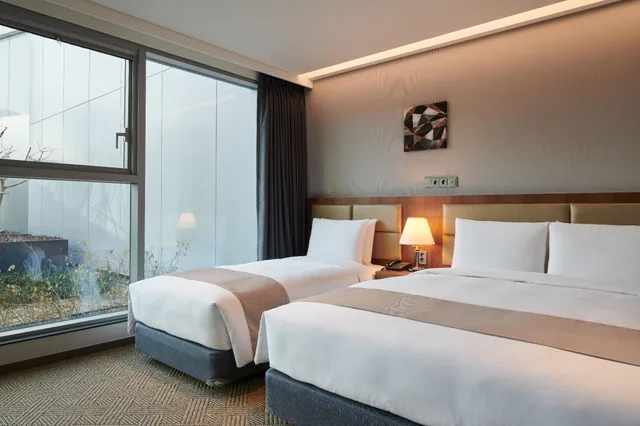 جناح جونيور بسرير كينج وسرير فردي، Stanford Hotel Myeongdong 1/2