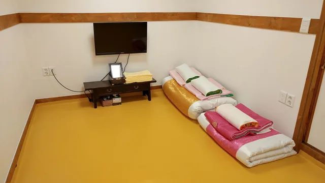 غرفة ديلوكس بفرشتي فوتون بحمام خاص، So Hyeon Dang Hanok Guesthouse 2/3