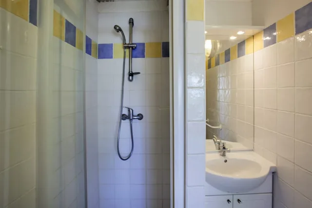 بنغل بفراش فوتون وسرير فردي وسرير بطابقين بشرفة بغرفتي نوم، Club Belambra Borgo Pineto 3/3