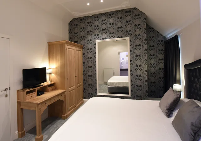 Classic, Double Bed, The Golden Tree Hotel 1/5