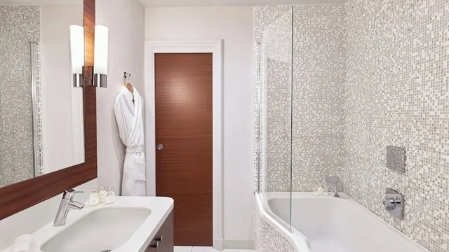 غرفة بريستيج بسرير كينج بشرفة، Normandy Barriere Hotel 2/2
