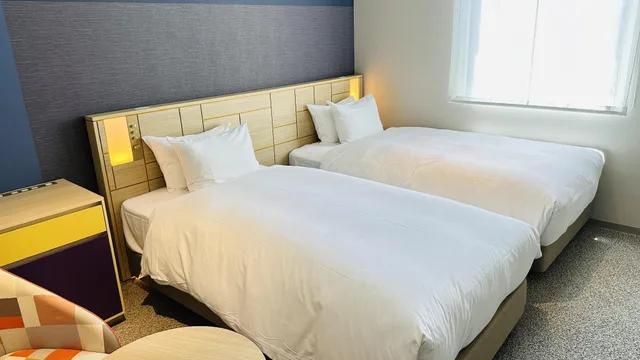 غرفة قياسية بسرير نصف مزدوج وسريرين منفصلين للمدخنين، Hotel INTERGATE KANAZAWA 1/1