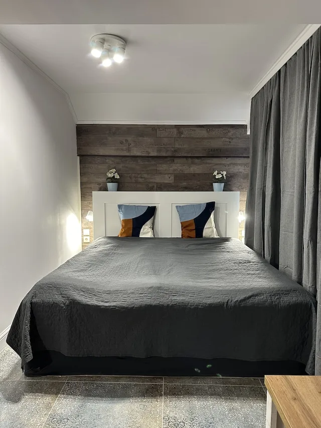 شقة بسريرين مزدوجين بإطلالة على الفناء بغرفتي نوم، Art Hotel 1/5