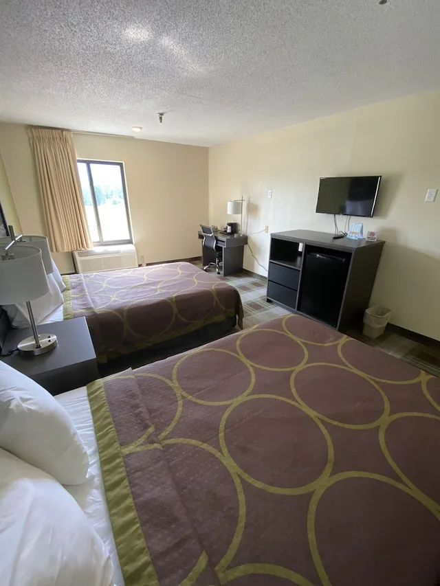 غرفة بسريرين مزدوجين للمدخنين، Super 8 By Wyndham Metropolis 6/10
