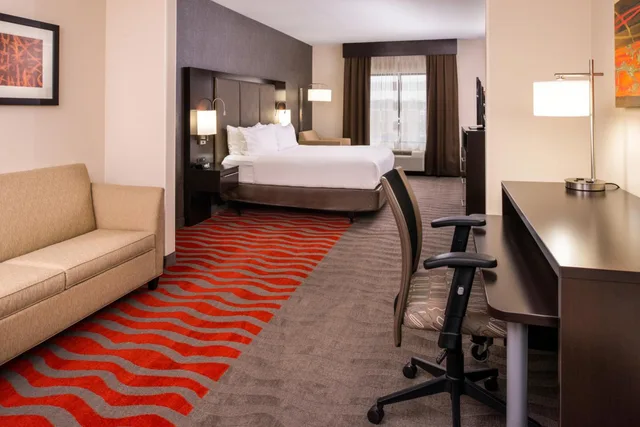 جناح استوديو بسرير كينج لذوي الإعاقة، Holiday Inn Express Suites Monroe 2/3