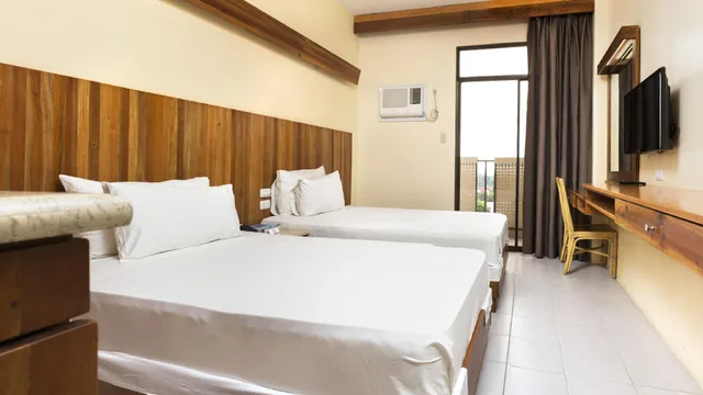 غرفة قياسية ثلاثية بثلاثة أسرّة، Tsai Hotel And Residences 1/1