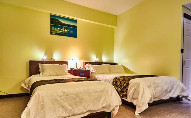 غرفة قياسية بسرير مزدوج وسرير فردي، Serenti Hotel 3/10