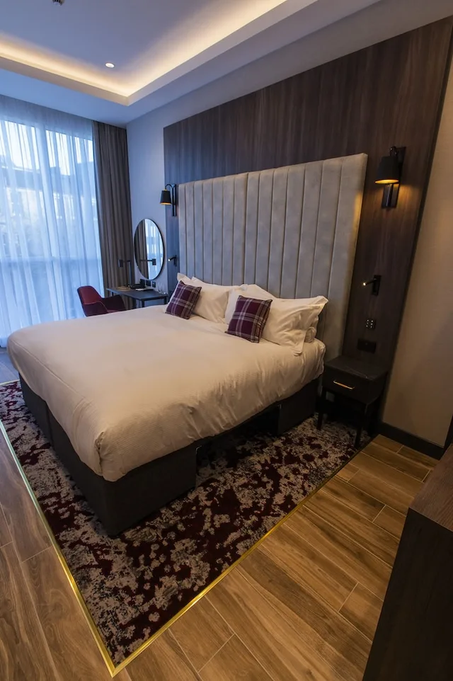 Plaza, King Bed، Tynecastle Park Hotel 1/2